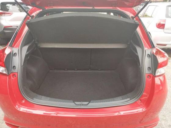 TOYOTA YARIS 1.3 16V FLEX XL LIVE MANUAL TOYOTA YARIS 1.3 16V FLEX XL LIVE MANUAL